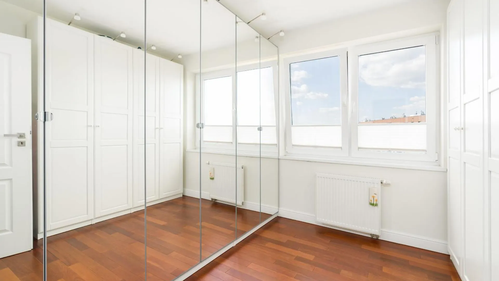 Malta Lake Apartment Balcony And Parking By Renters Prestige Poznań